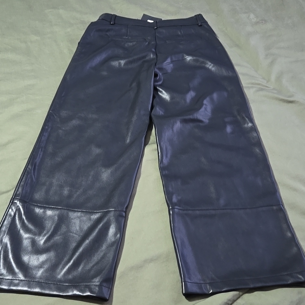 Marc New York Andrew Marc Black‎ Wide Leg Faux Leather Pants Ladies 4 Soft Crop - Picture 4 of 5